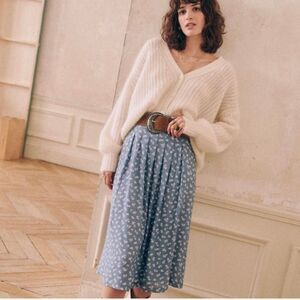 Sezane Blue and White Floral Pleated Midi Skirt size 6